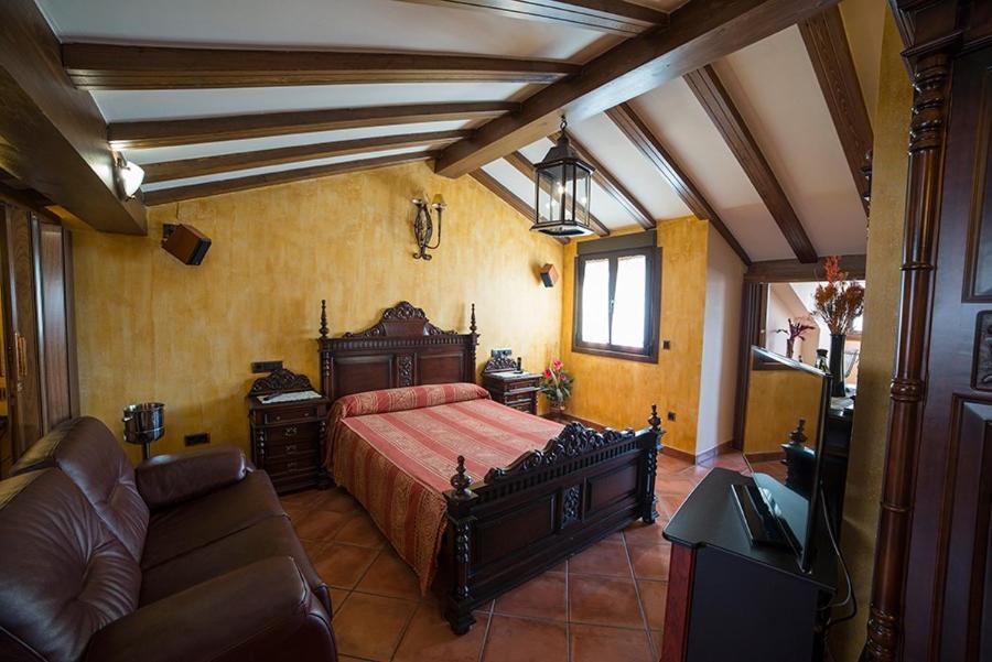 Hostal Rural Los Telares Pastrana Exteriör bild