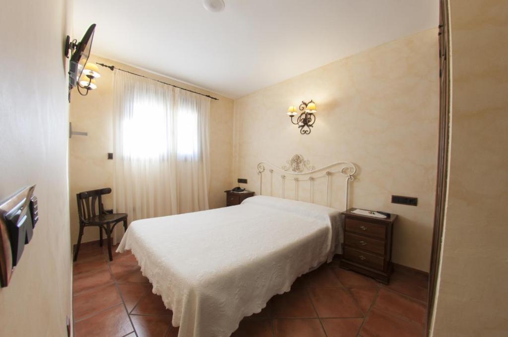 Hostal Rural Los Telares Pastrana Exteriör bild