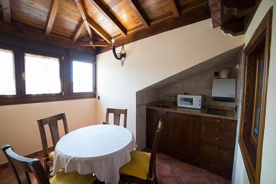 Hostal Rural Los Telares Pastrana Exteriör bild