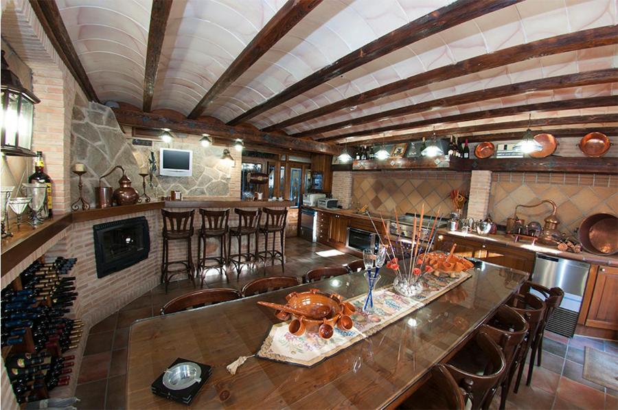Hostal Rural Los Telares Pastrana Exteriör bild