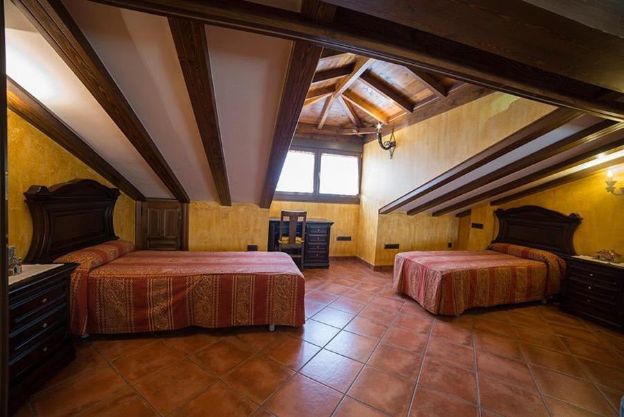 Hostal Rural Los Telares Pastrana Exteriör bild