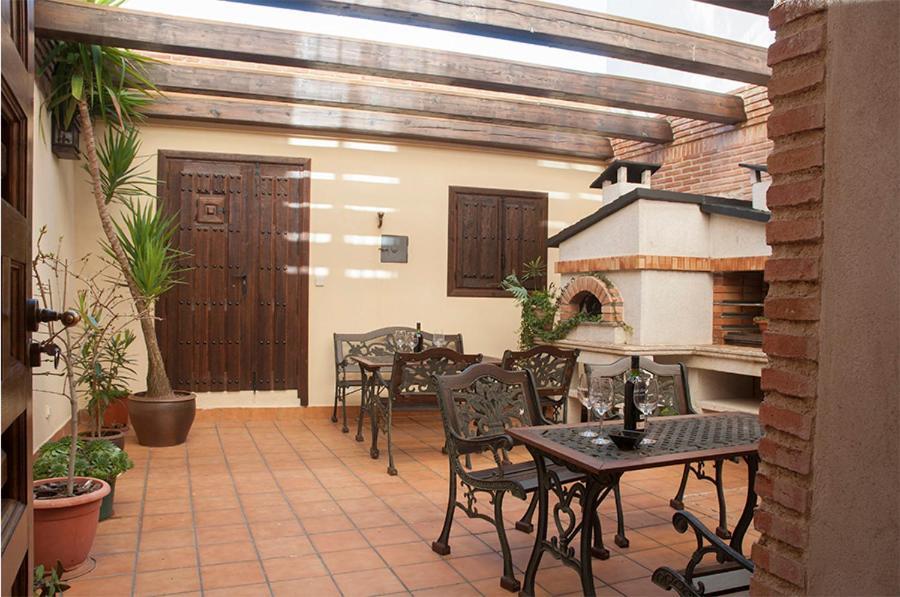 Hostal Rural Los Telares Pastrana Exteriör bild