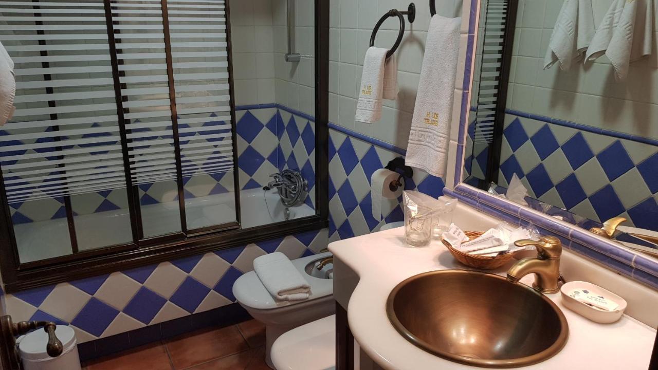 Hostal Rural Los Telares Pastrana Exteriör bild