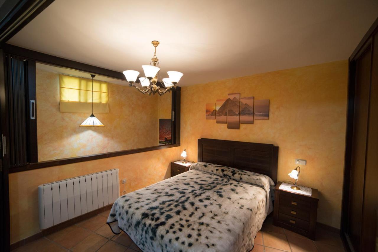 Hostal Rural Los Telares Pastrana Exteriör bild