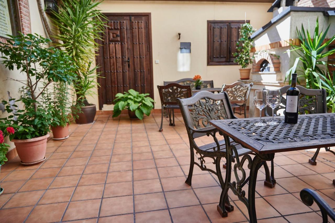 Hostal Rural Los Telares Pastrana Exteriör bild